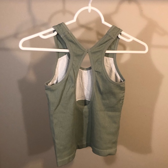 Green Workout Top - Picture 3 of 3